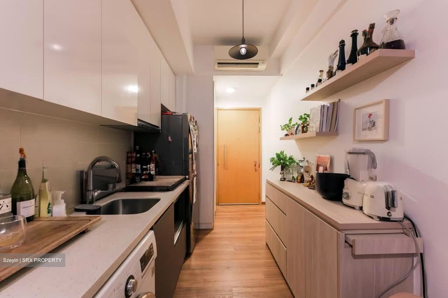 Skysuites 17 (D12), Apartment #555145131
